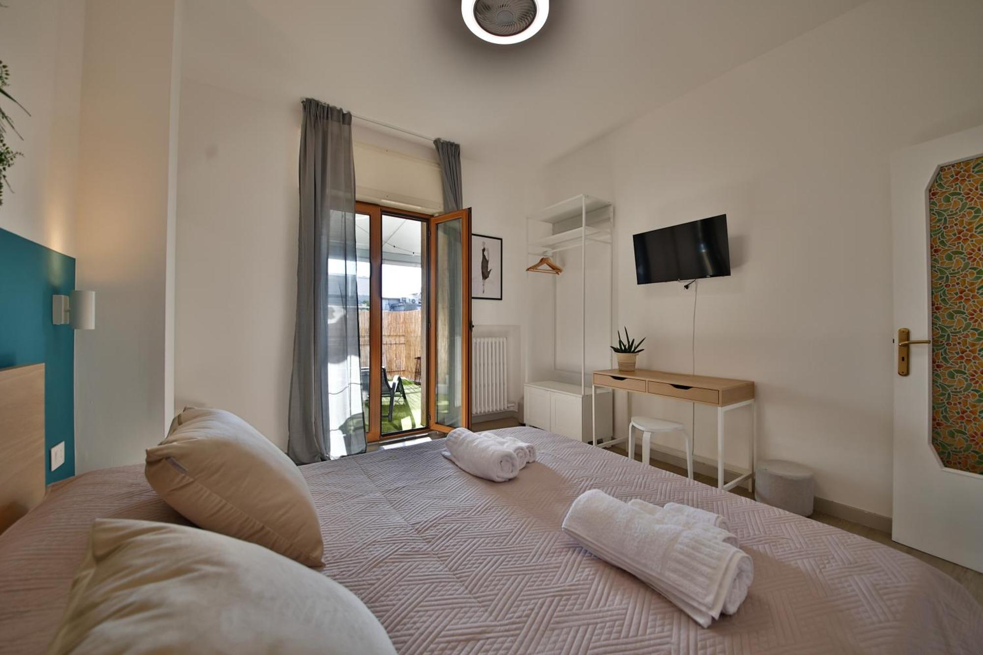 Atticoderossi A 500Mt Da Stazione&Centrostorico Apartment Bari Ngoại thất bức ảnh